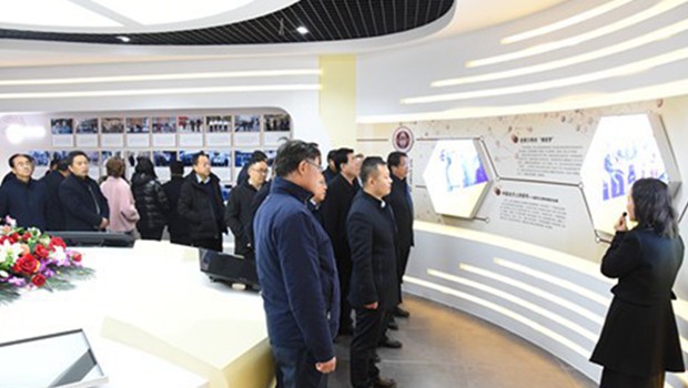 皋兰县党政考察团莅临3118云顶集团参观考察