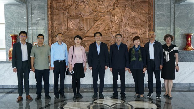 香港特别行政区郑伟源一行莅临3118云顶集团集团考察调研