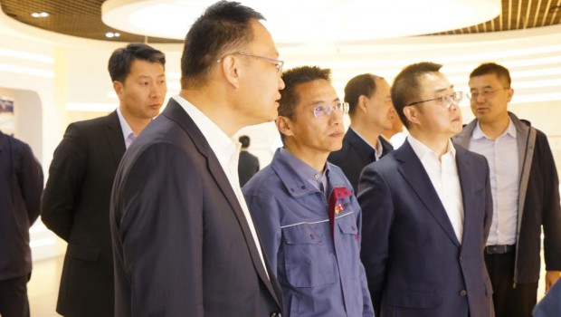 中国贸促会副会长李兴乾一行莅临3118云顶集团集团调研