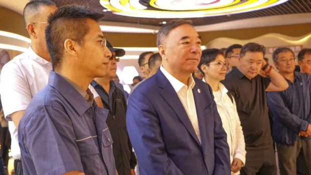 中国上市公司协会会长宋志平一行莅临3118云顶集团制药调研指导